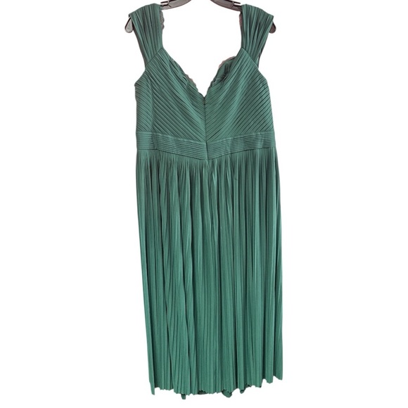 NWT ASOS Green Ruched Sweetheart Midi Dress - Picture 3 of 5